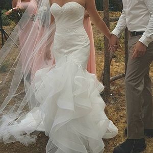 Wedding dress